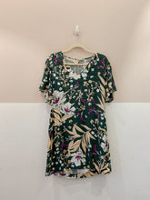 Vestido curto verde florido Maria Filó M