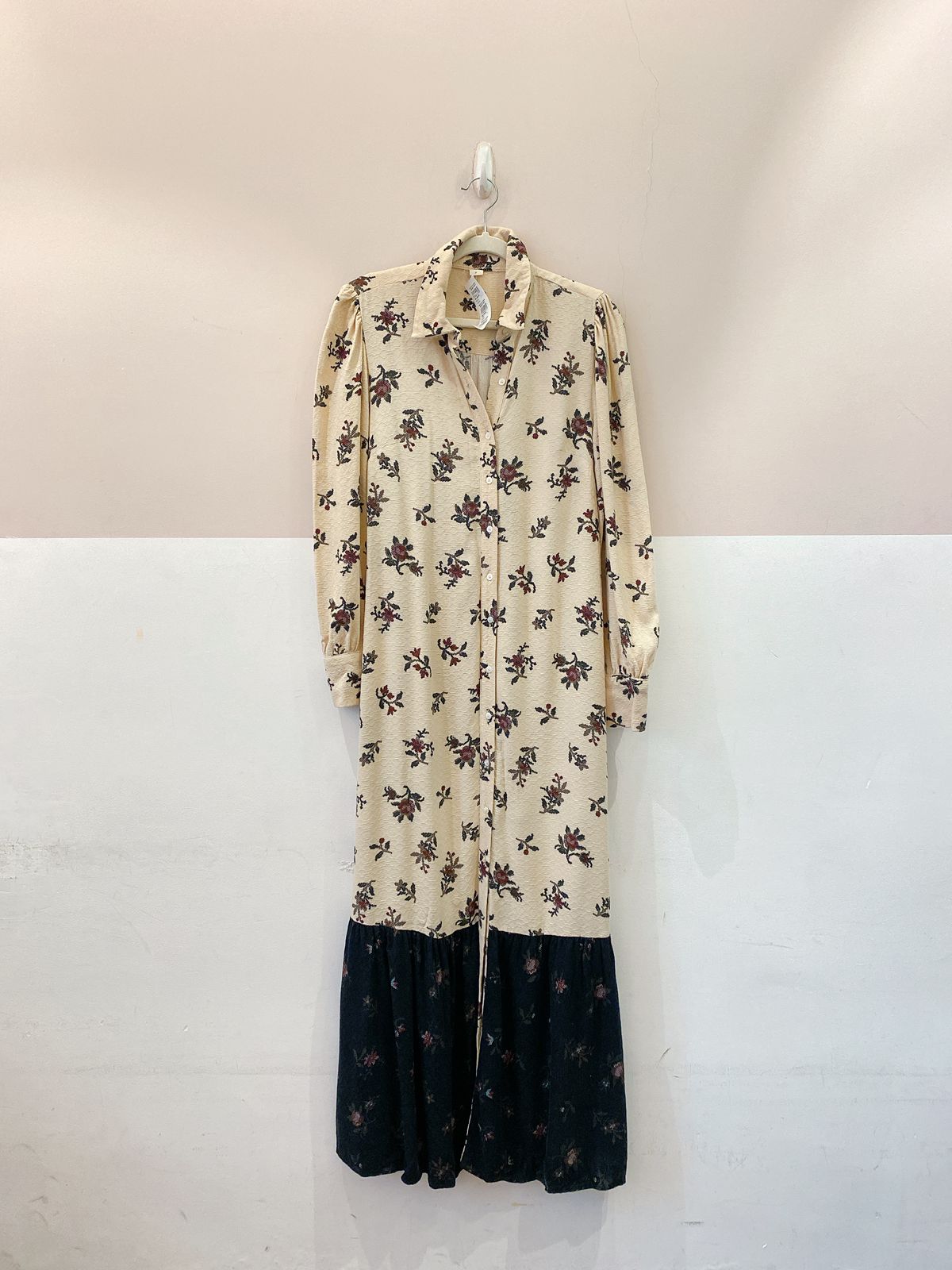 Vestido flores barra preta Renner P