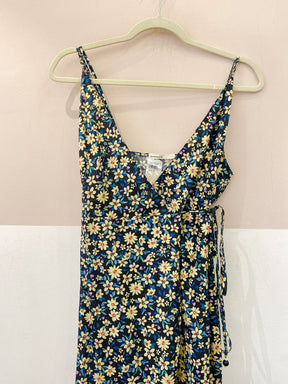 Vestido envelope preto florido Dress To PP